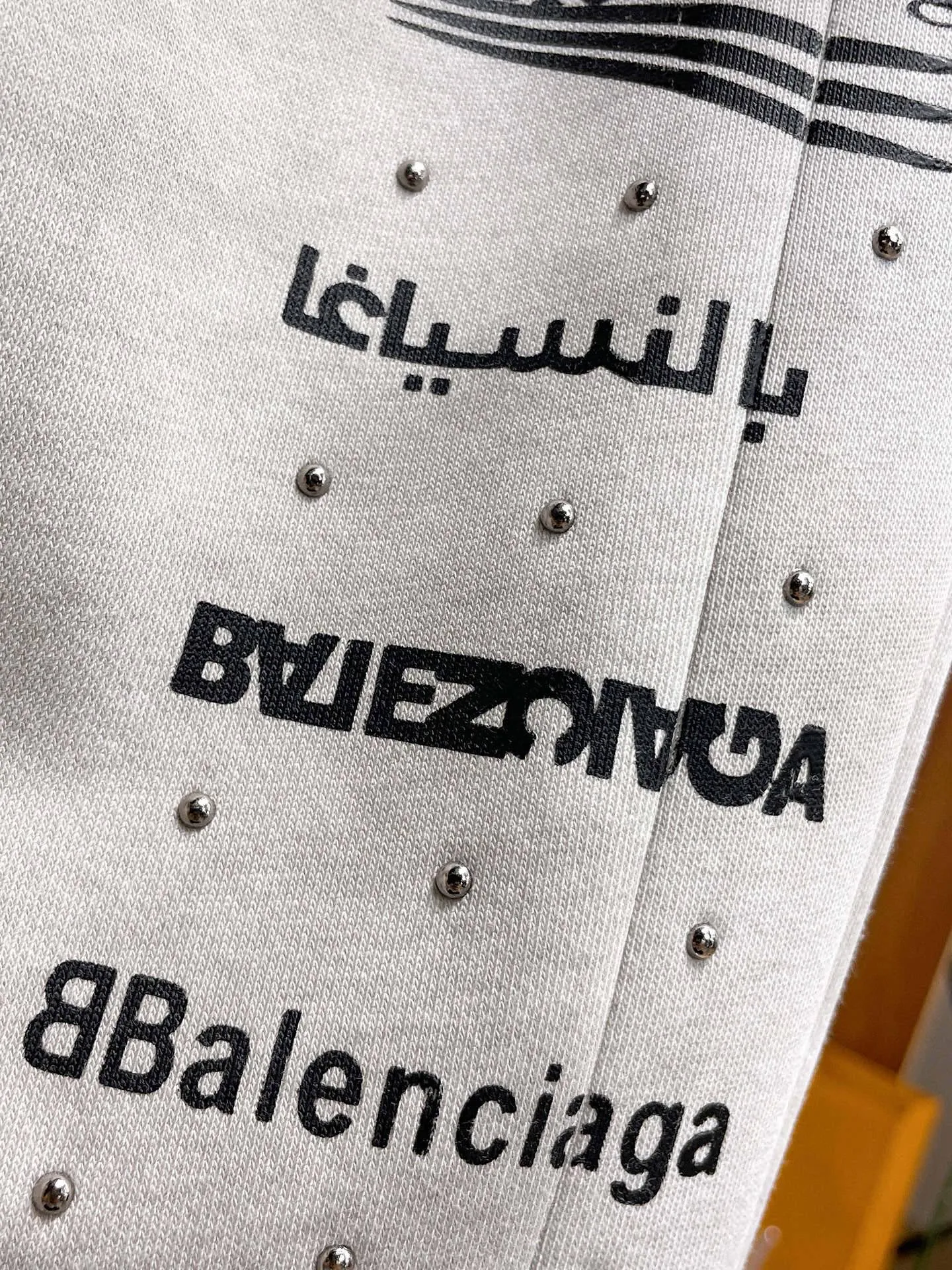 Balenciaga 🆕2026 Autumn and Winter New Arrival Casual Pants! 🎁On sale simultaneously on the official website. Brand Classic LOGO casual pants, customized fabrics, excellent comfort and strong touch. Highly recognisable, perfect appearance and craftsmanship. Size:M-3XL